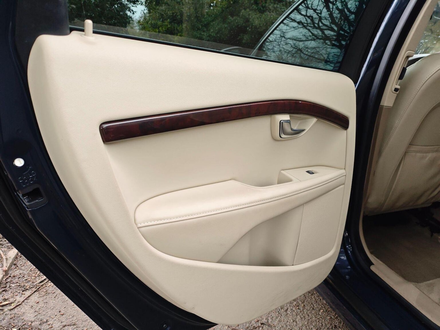 Used Volvo V70 2013 for sale - 77796874: Photo 18