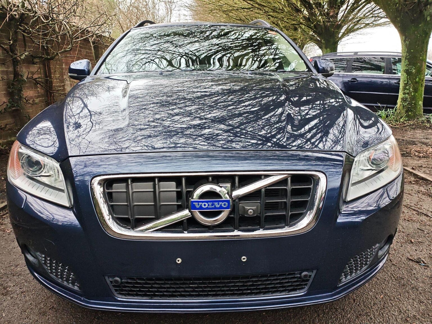 Used Volvo V70 2013 for sale - 77796874: Photo 2