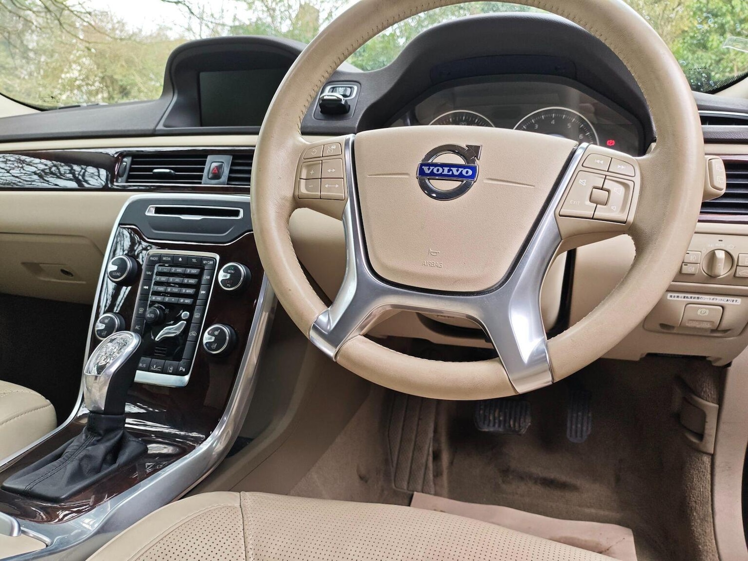 Used Volvo V70 2013 for sale - 77796874: Photo 24