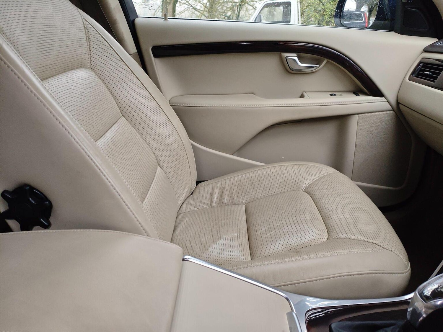 Used Volvo V70 2013 for sale - 77796874: Photo 30