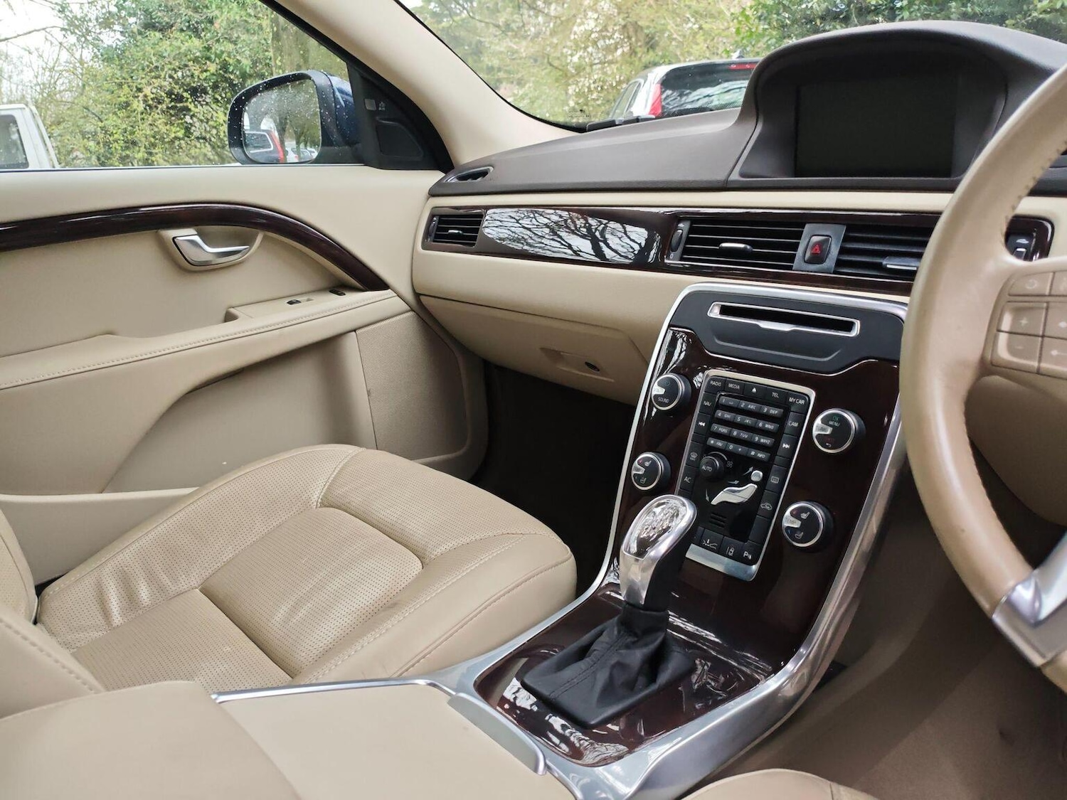 Used Volvo V70 2013 for sale - 77796874: Photo 8