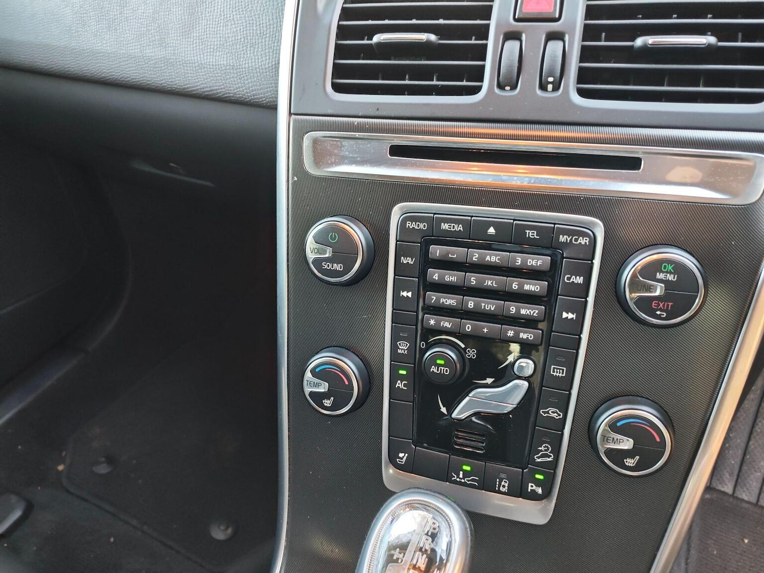 Used Volvo XC60 2013 for sale - 76758845: Photo 13