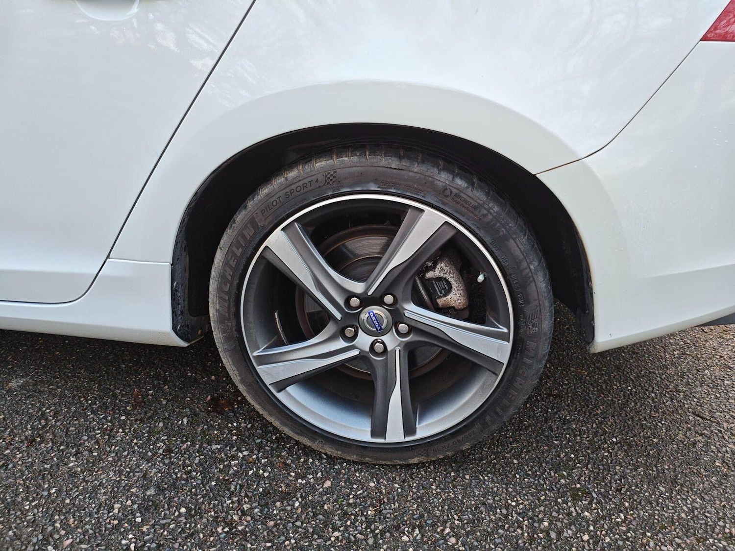 Used Volvo V60 2012 for sale - 76904649: Photo 16