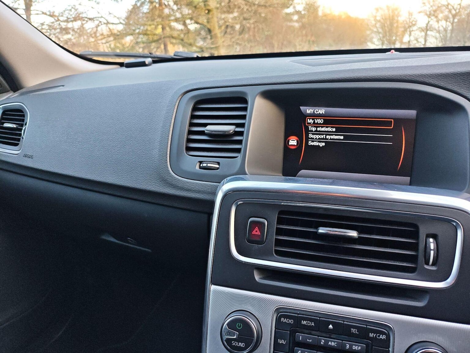 Used Volvo V60 2012 for sale - 76904649: Photo 21