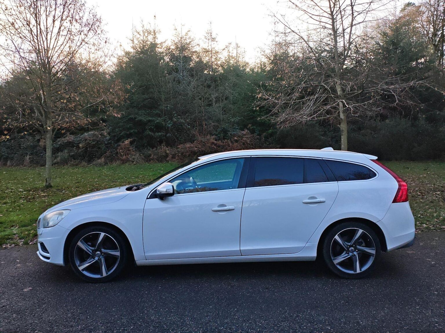 Used Volvo V60 2012 for sale - 76904649: Photo 5