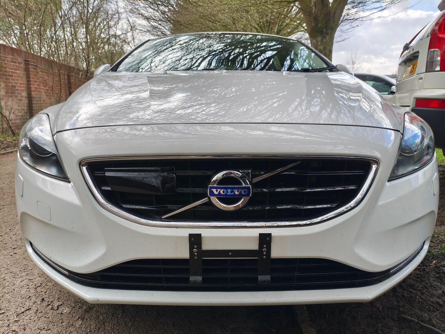 Used Volvo V40 2014 for sale - 77844972: Photo 2