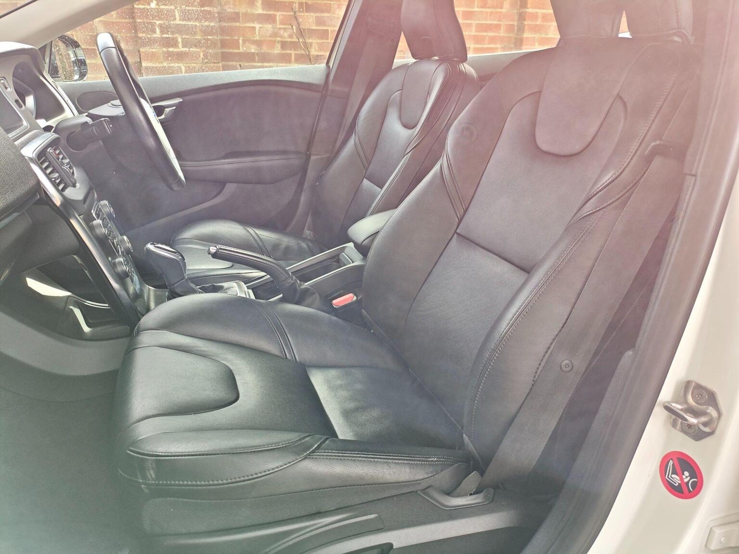 Used Volvo V40 2014 for sale - 77844972: Photo 29