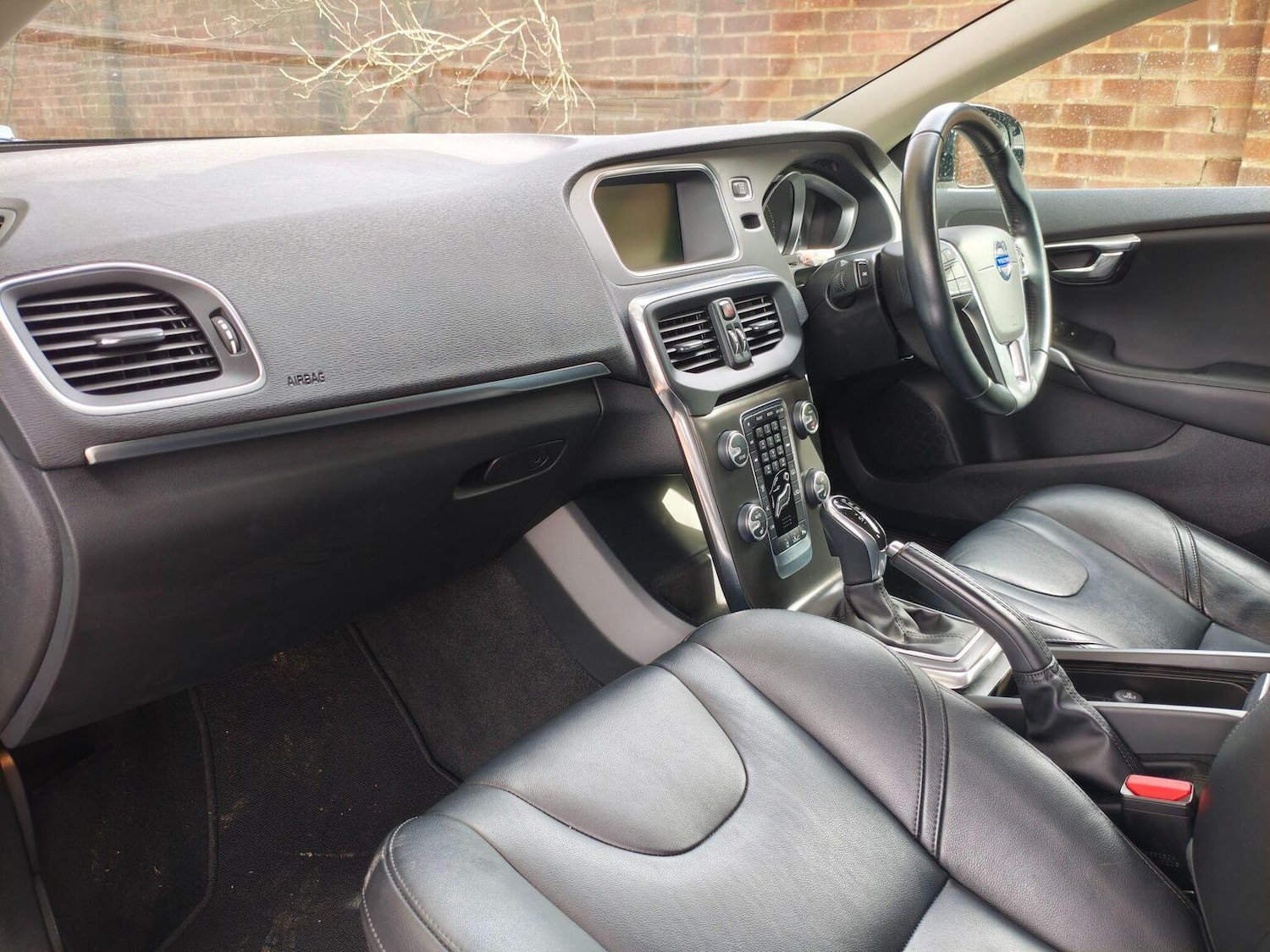 Used Volvo V40 2014 for sale - 77844972: Photo 7