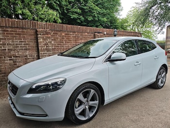 Used Volvo V40 2013 for sale - 78967826: Photo