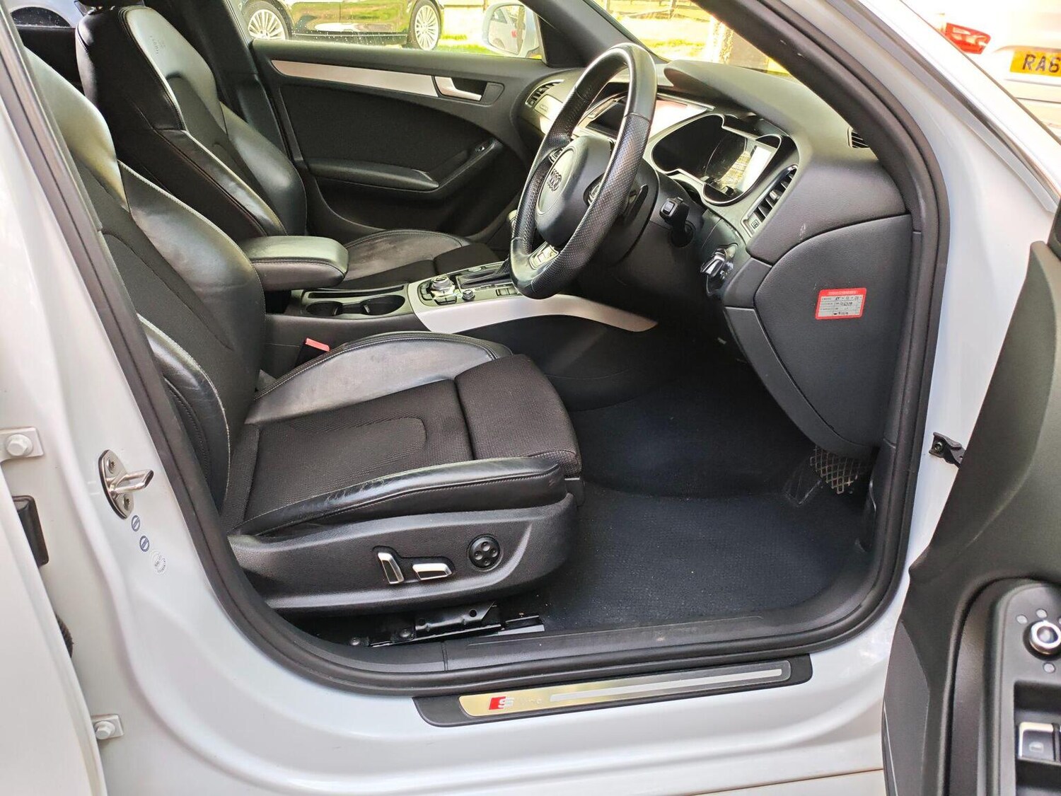 Used Audi A4 Avant 2012 for sale - 78090637: Photo 10