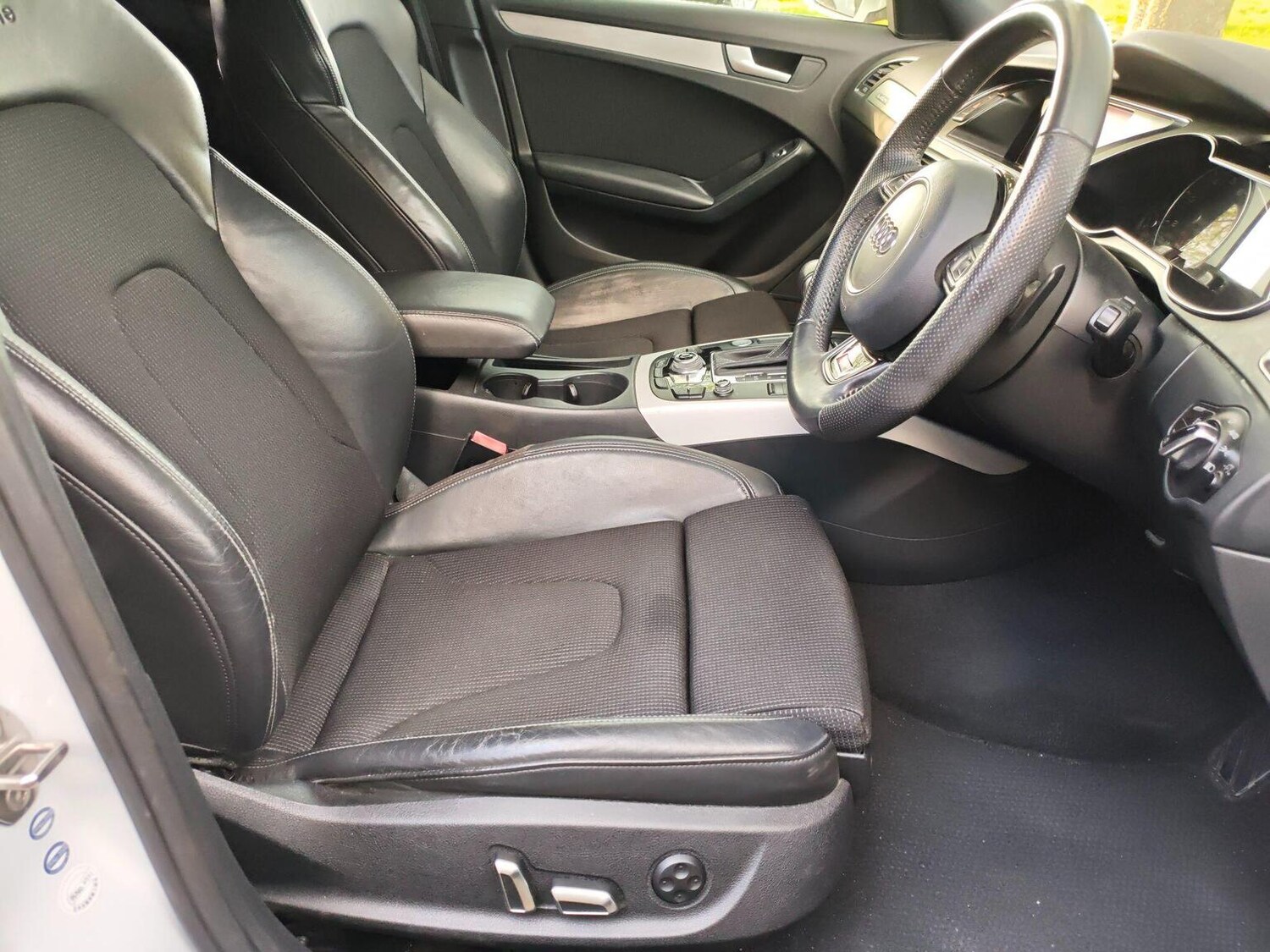 Used Audi A4 Avant 2012 for sale - 78090637: Photo 11