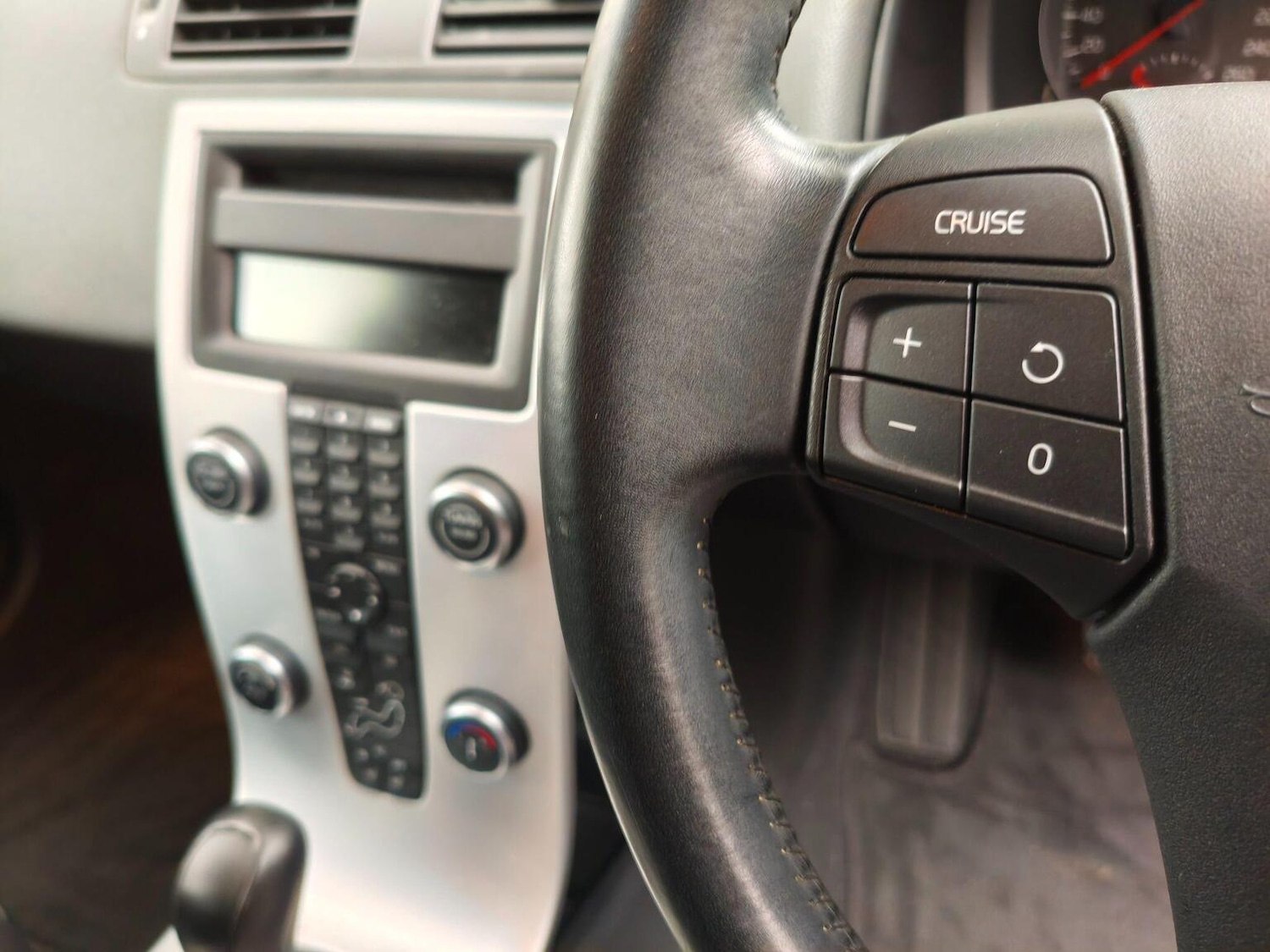 Used Volvo V50 2012 for sale - 77983753: Photo 10