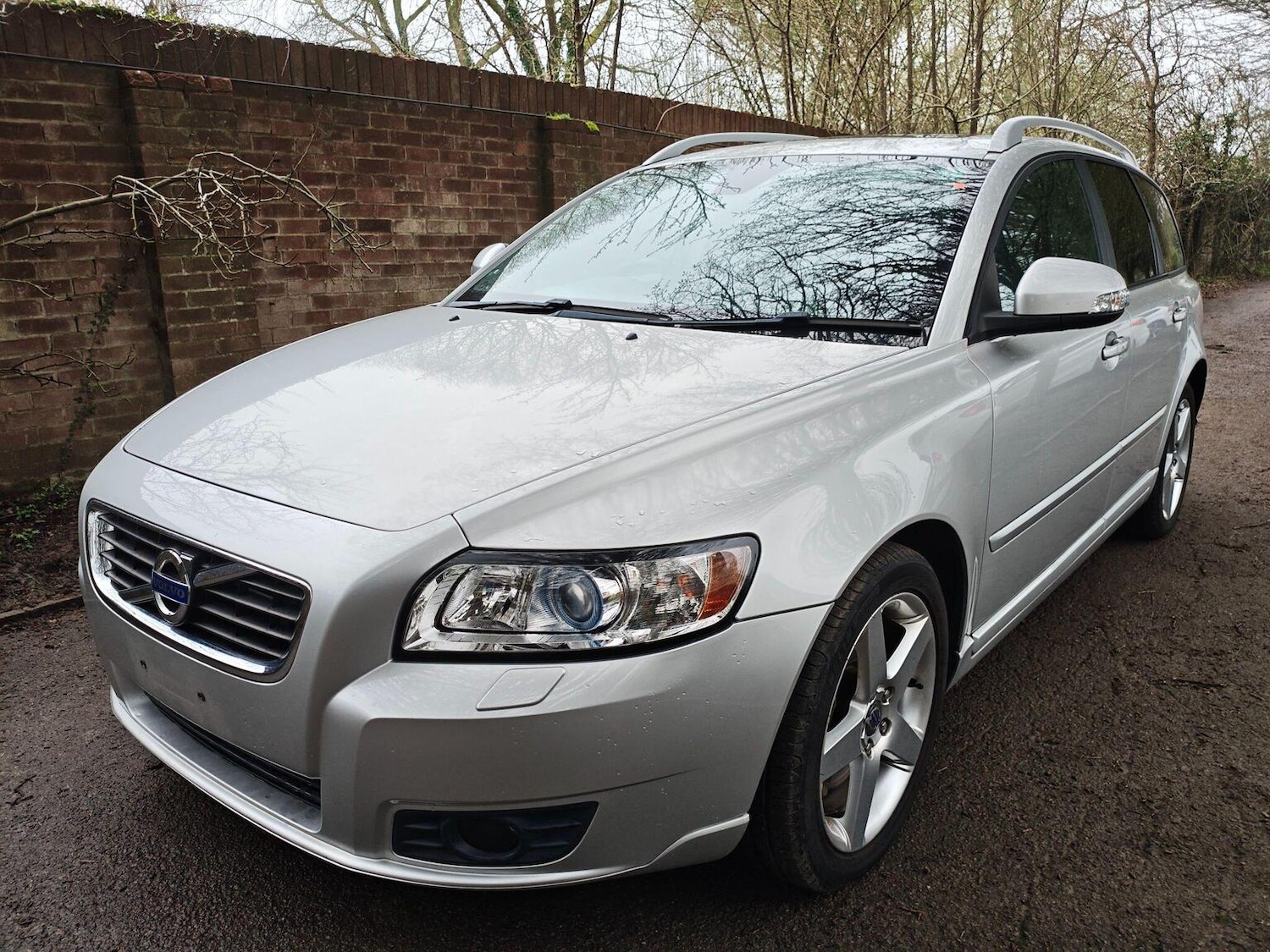 Used Volvo V50 2012 for sale - 77983753: Photo 2