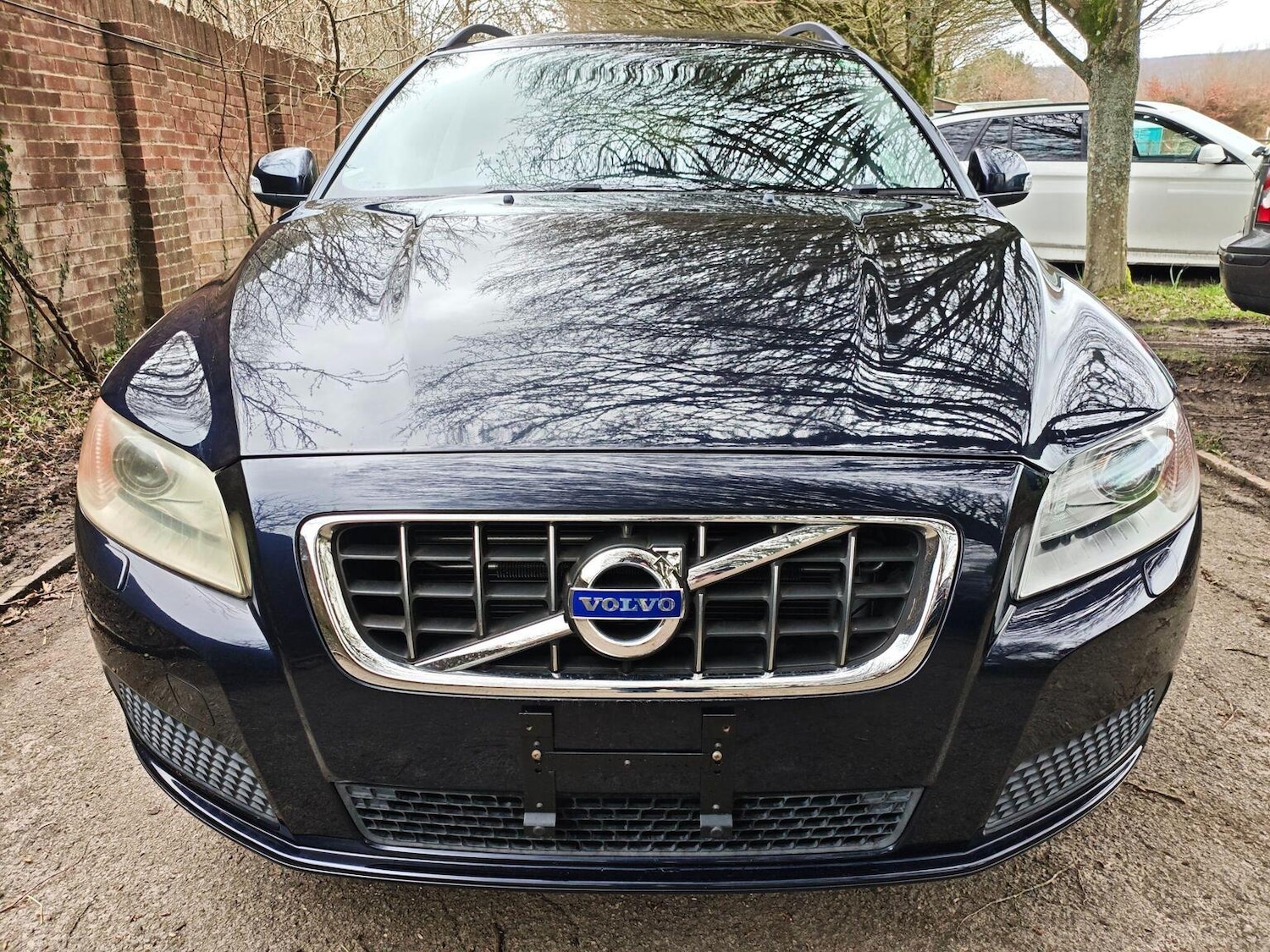 Used Volvo V70 2010 for sale - 77687644: Photo 1