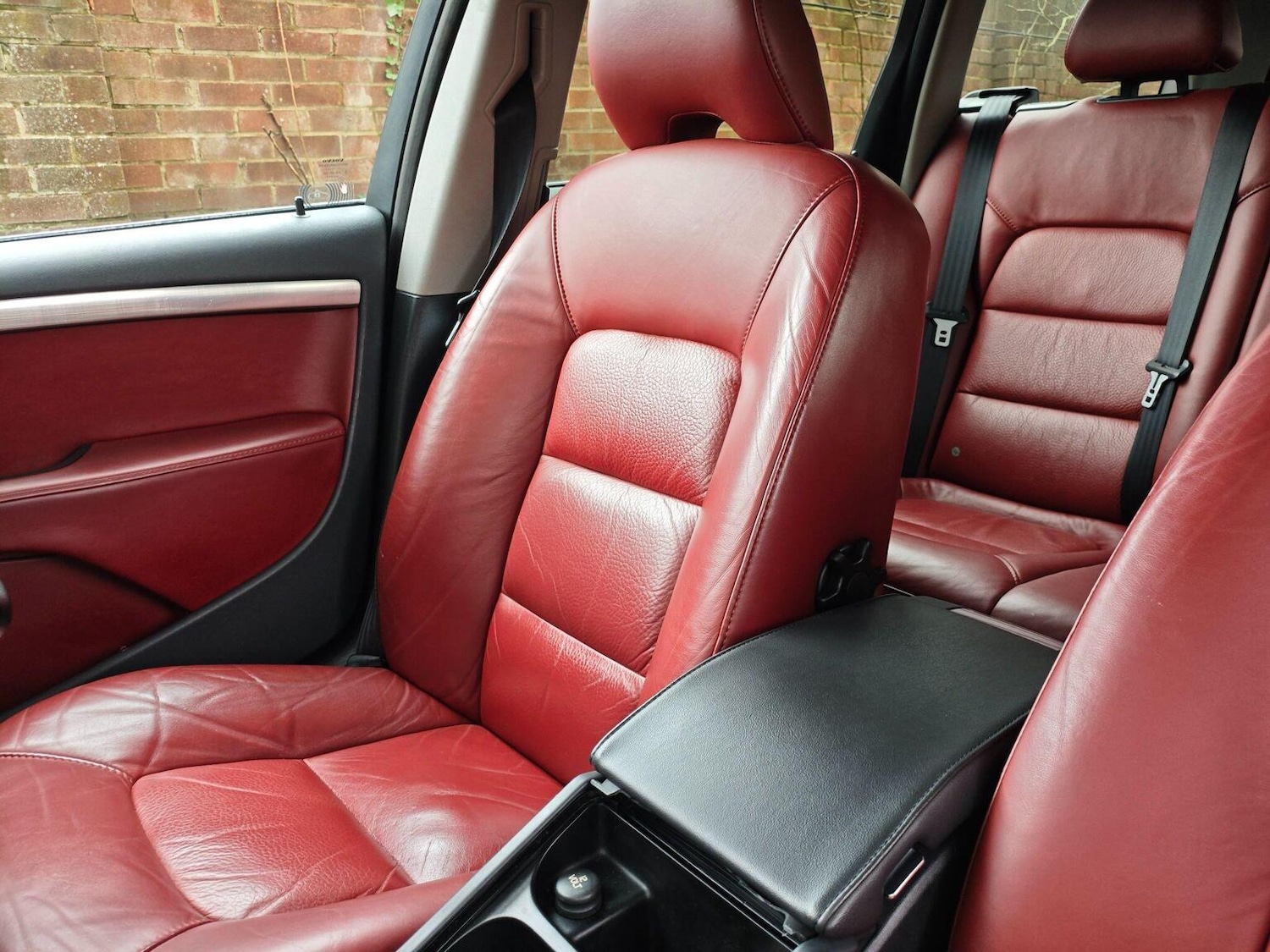 Used Volvo V70 2010 for sale - 77687644: Photo 19