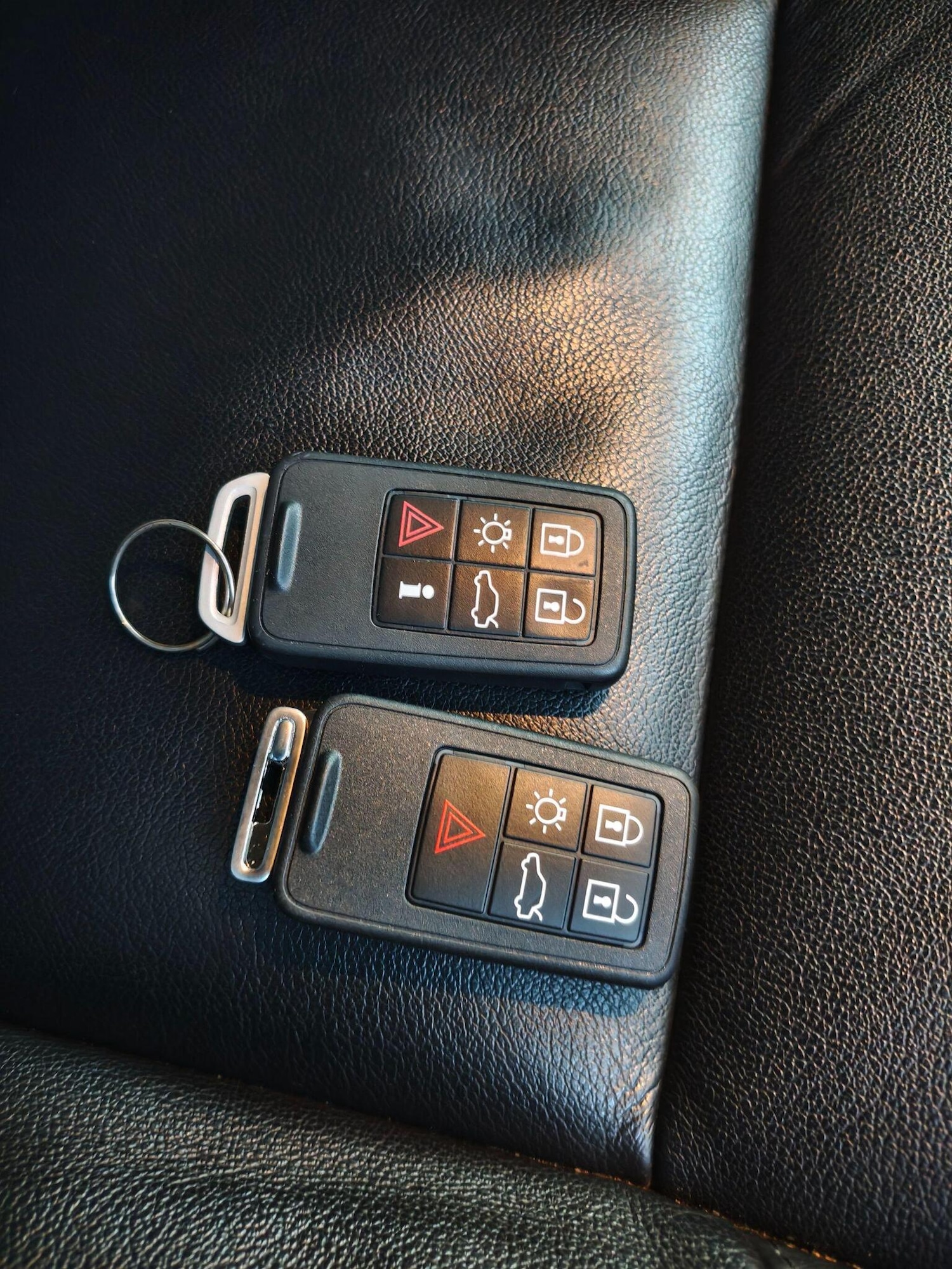 Used Volvo V40 2014 for sale - 77945719: Photo 10