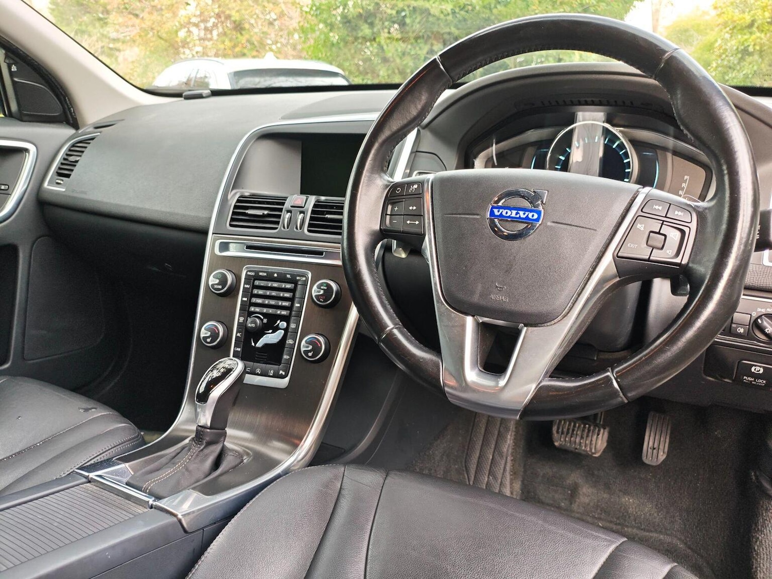 Used Volvo XC60 2014 for sale - 77083309: Photo 11