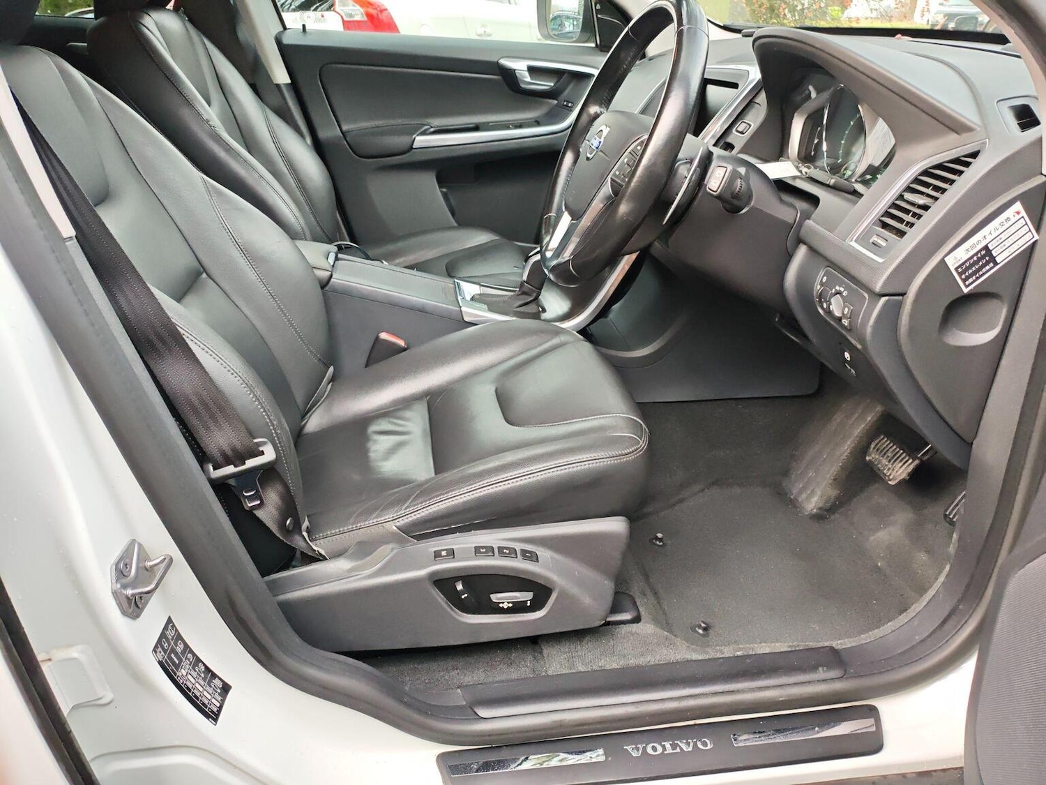 Used Volvo XC60 2014 for sale - 77083309: Photo 12