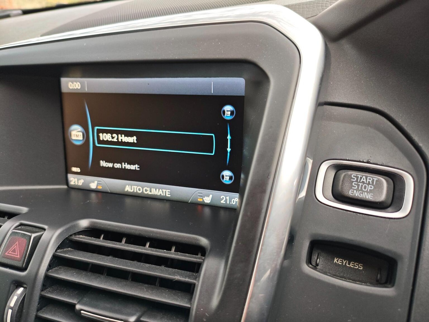 Used Volvo XC60 2014 for sale - 77083309: Photo 25