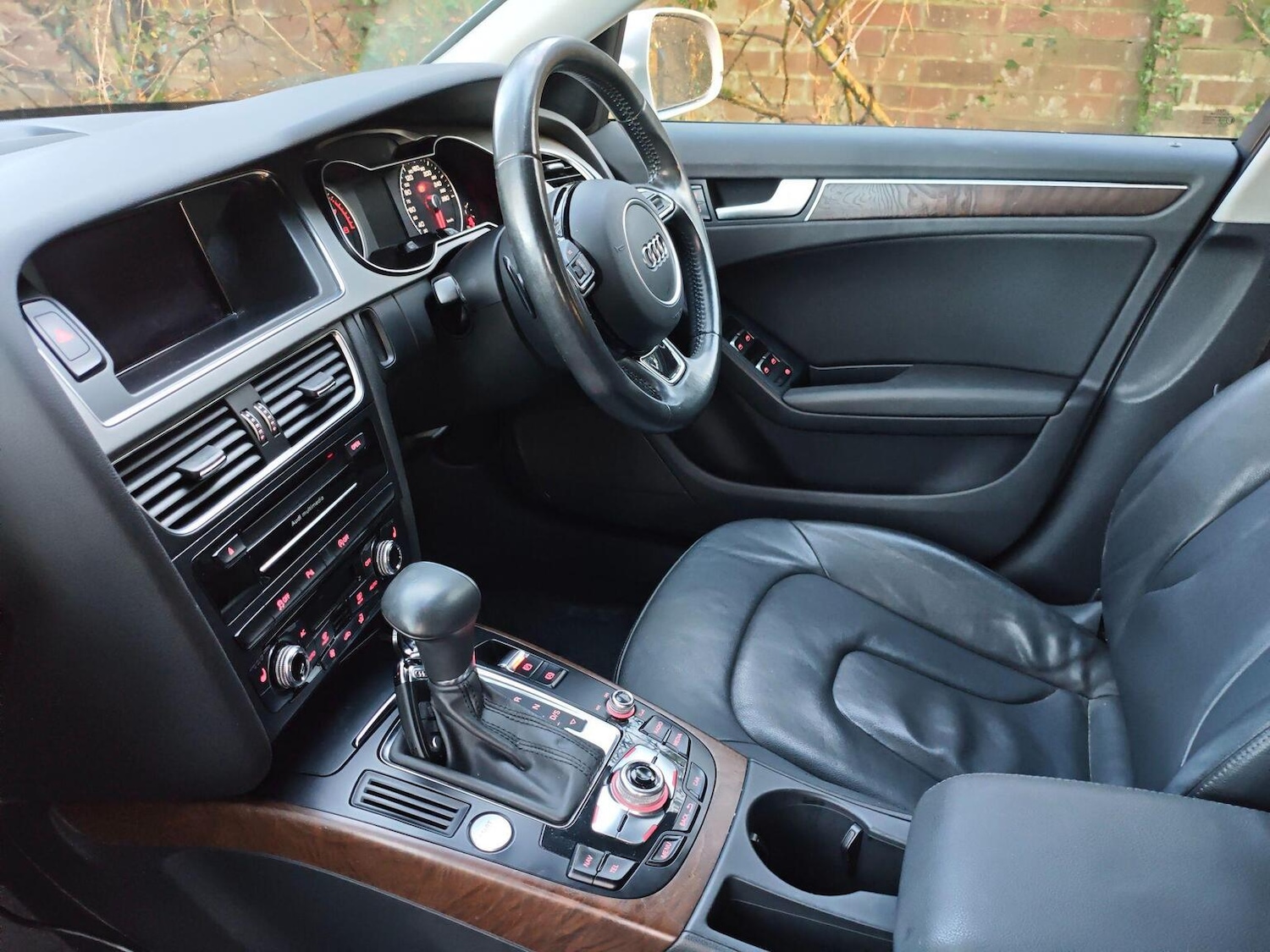 Used Audi A4 Avant 2013 for sale - 77237092: Photo 5