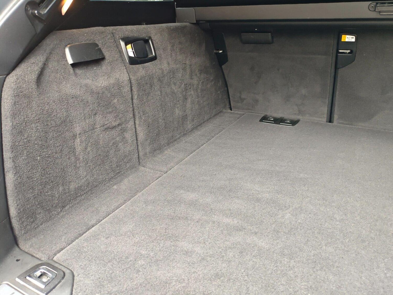 Used BMW 5 Series 2011 for sale - 77844885: Photo 31