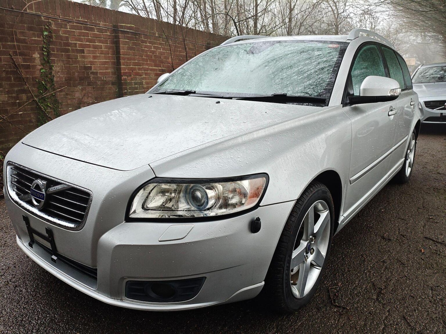 Used Volvo V50 2012 for sale - 77167826: Photo 2