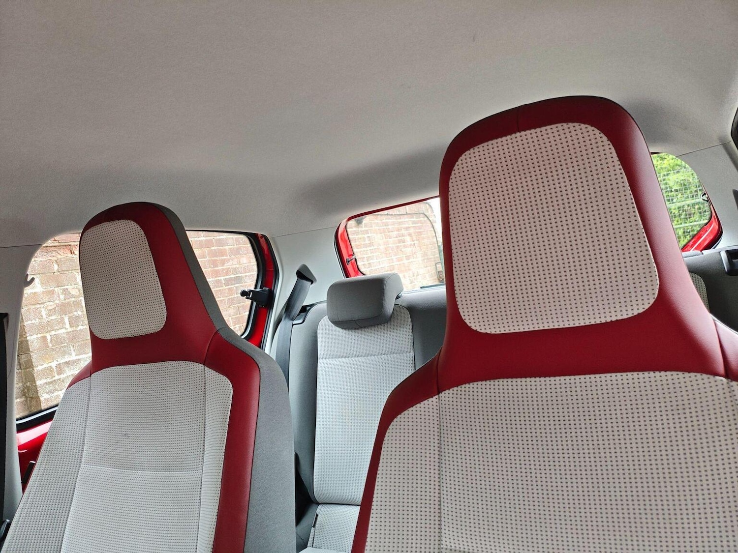 Used Volkswagen up! 2013 for sale - 78209995: Photo 28