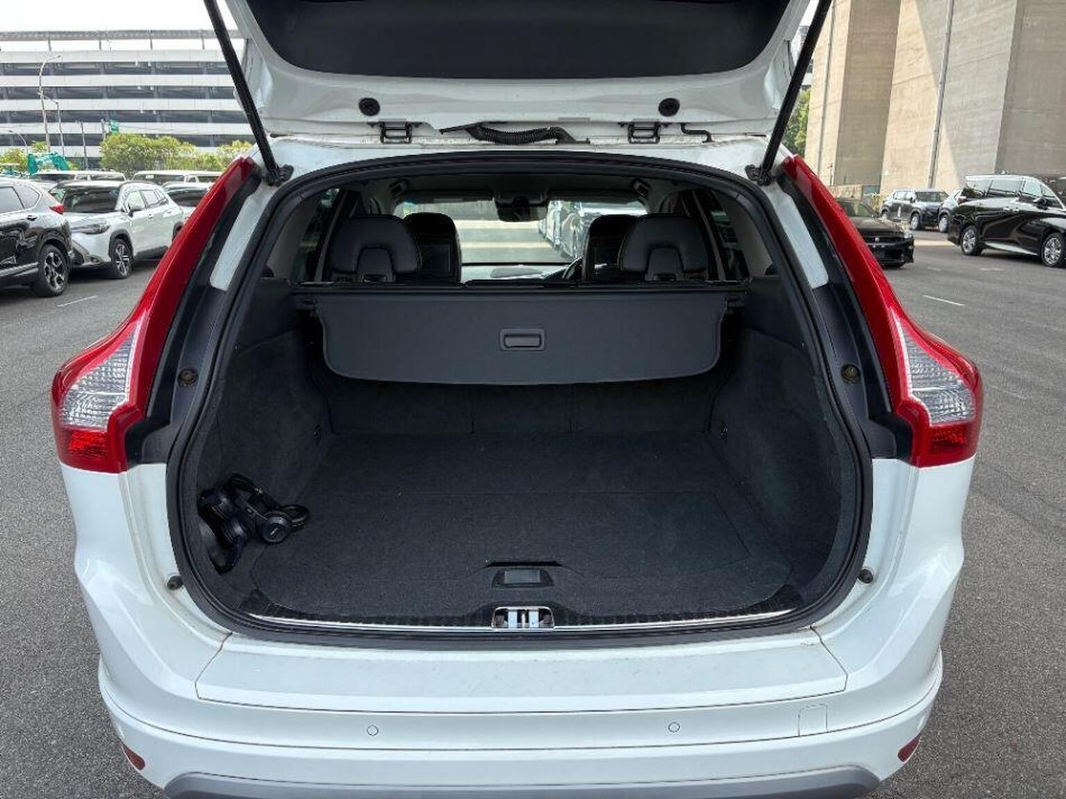 Used Volvo XC60 2014 for sale - 76904693: Photo 10