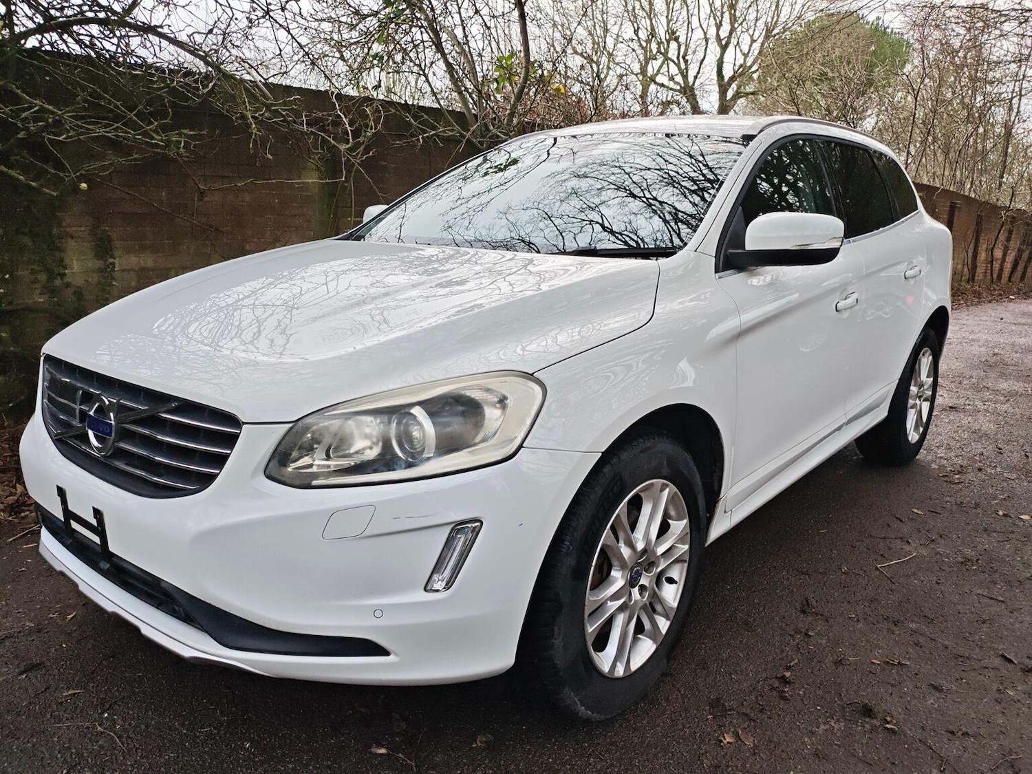Used Volvo XC60 2014 for sale - 77084637: Photo 2