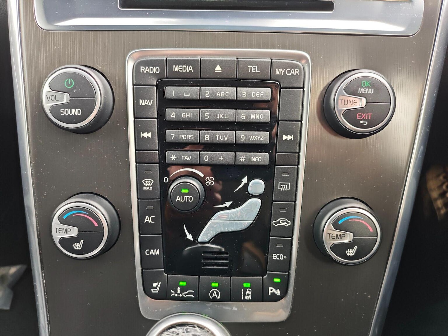 Used Volvo XC60 2014 for sale - 77084637: Photo 22