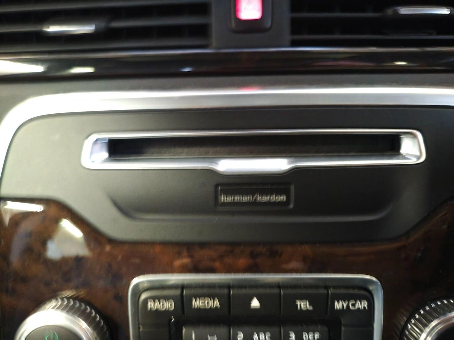 Used Volvo V70 2015 for sale - 77555071: Photo 15