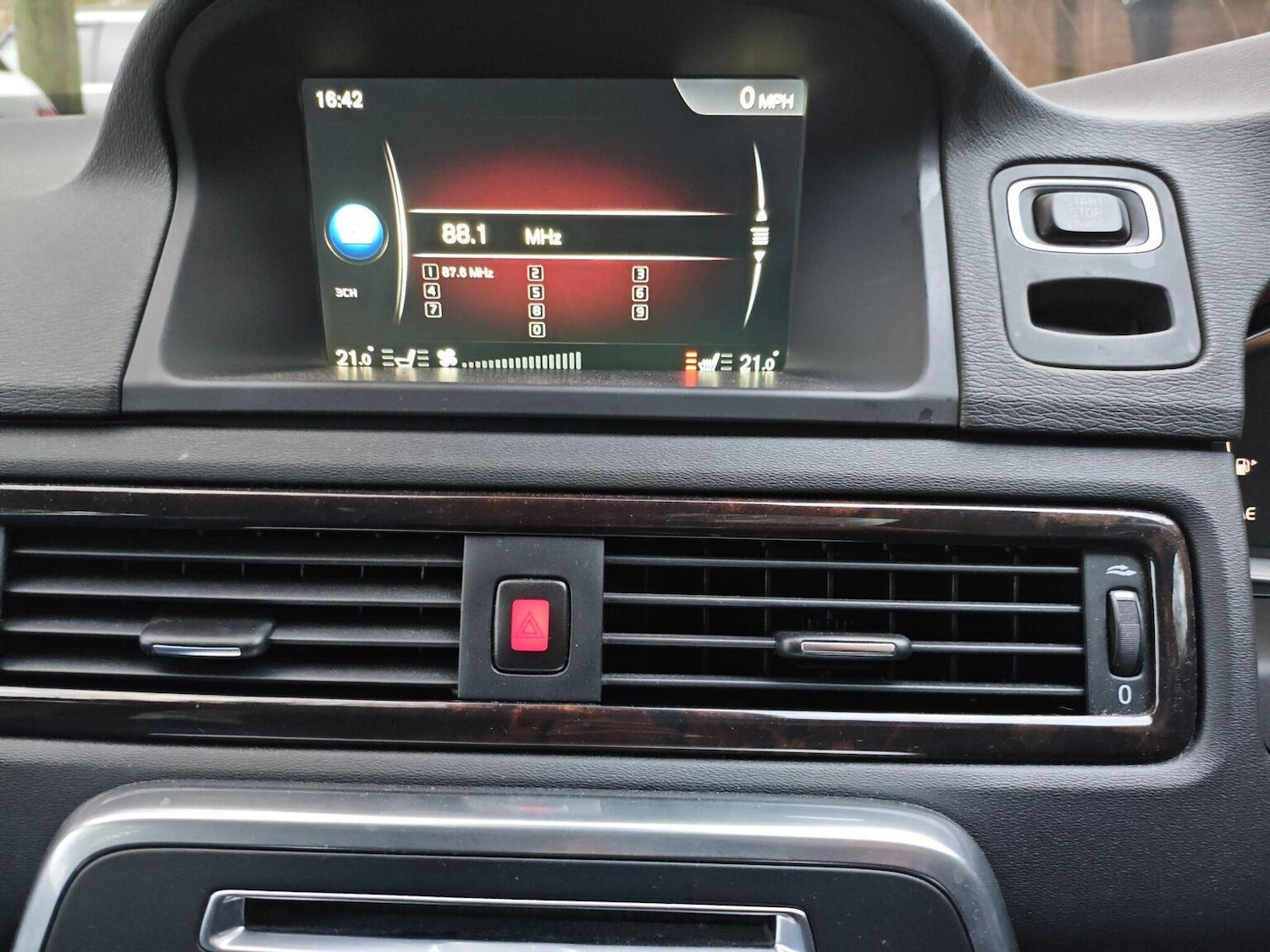 Used Volvo V70 2015 for sale - 77555071: Photo 23