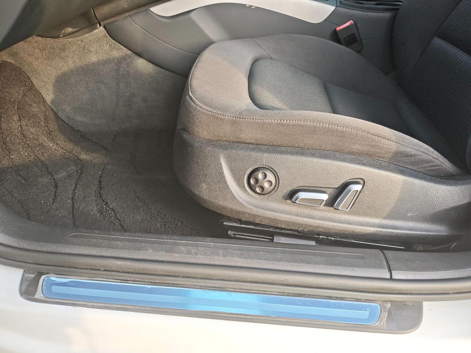 Used Audi A4 Avant 2015 for sale - 77973768: Photo 45