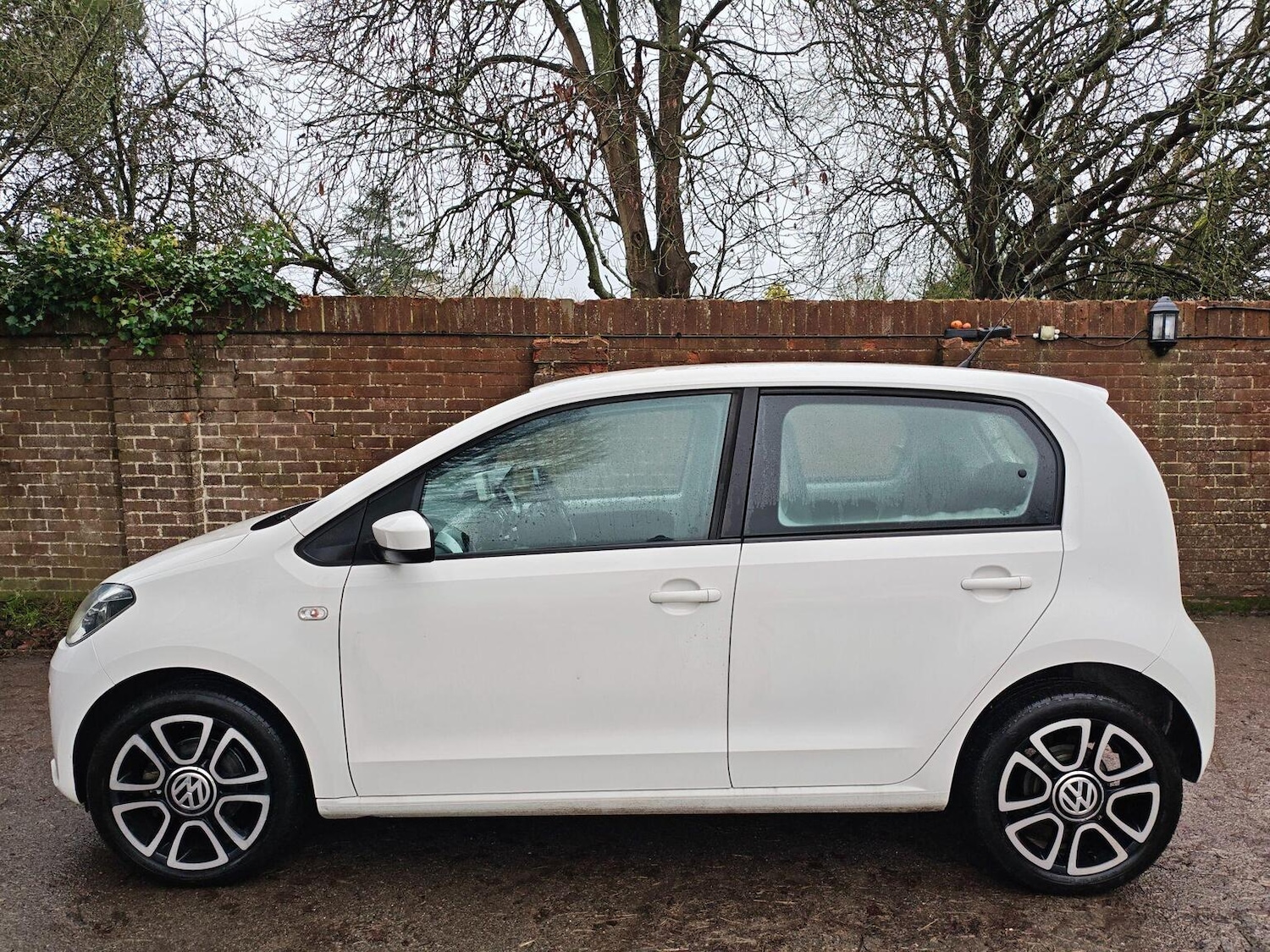Used Volkswagen up! 2012 for sale - 76968594: Photo 1