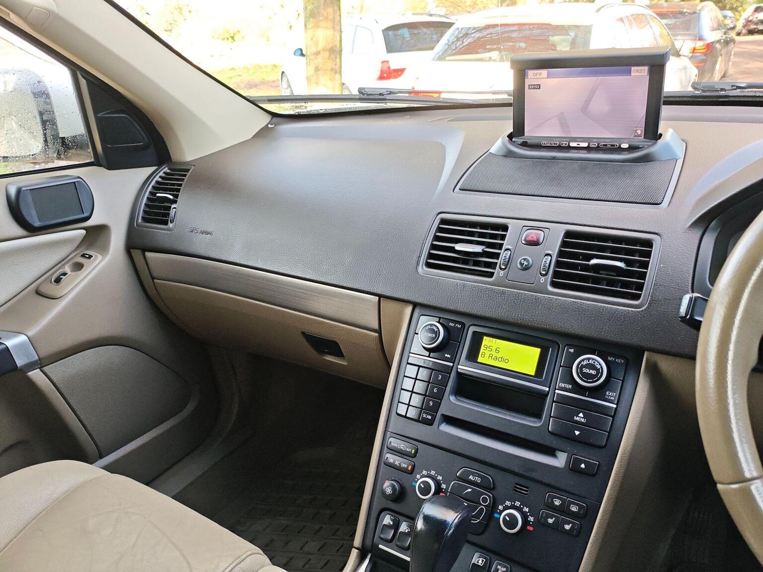 Used Volvo XC90 2010 for sale - 77201185: Photo 8