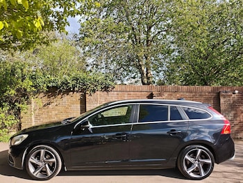 Used Volvo V60 2012 for sale - 78289677: Photo