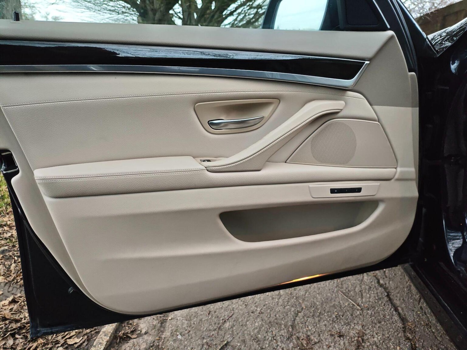 Used BMW 5 Series 2011 for sale - 77069090: Photo 4