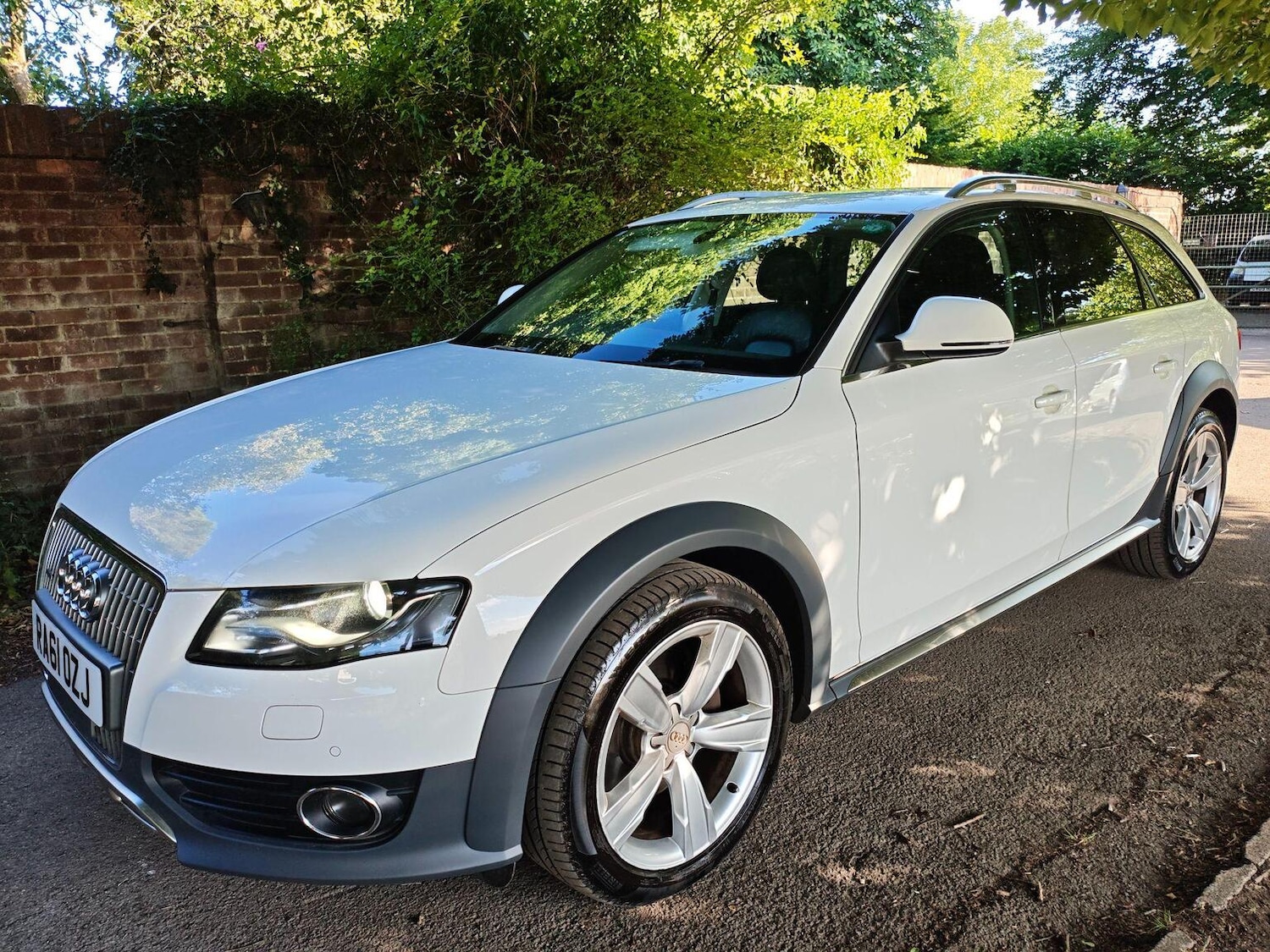 Used Audi A4 Allroad 2011 for sale - 76769759: Photo 1