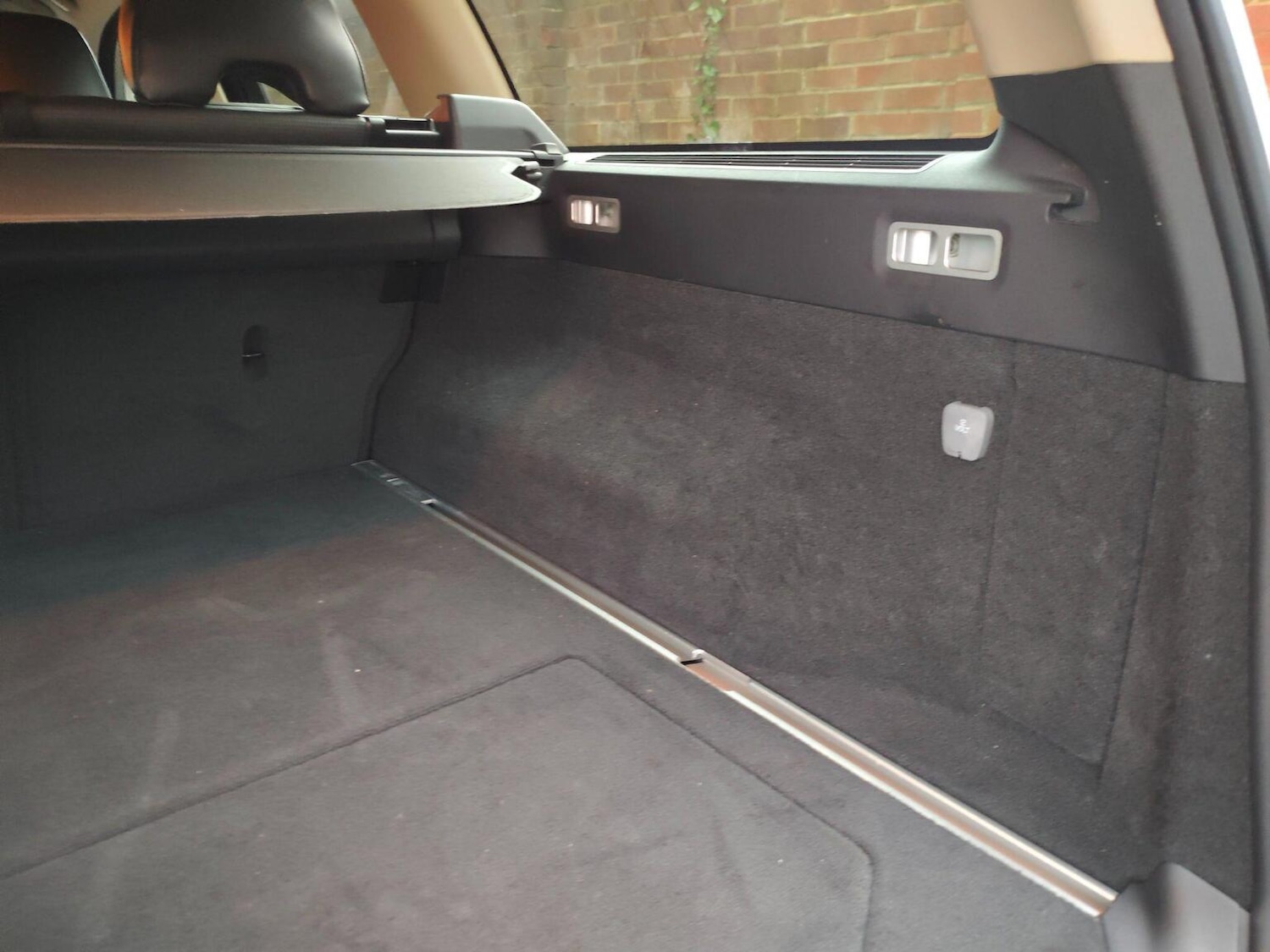 Used Volvo V70 2008 for sale - 77069088: Photo 19