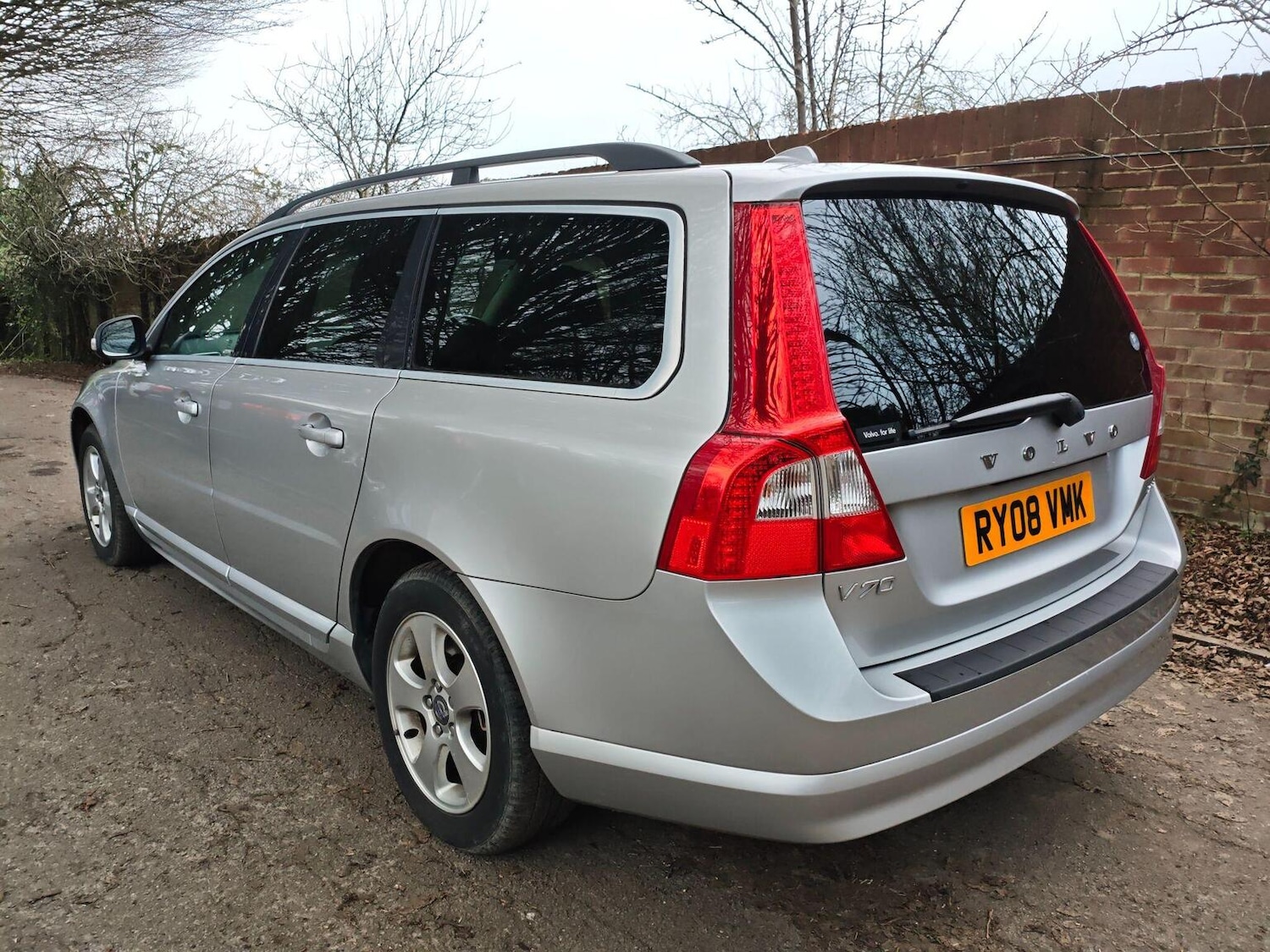 Used Volvo V70 2008 for sale - 77069088: Photo 3