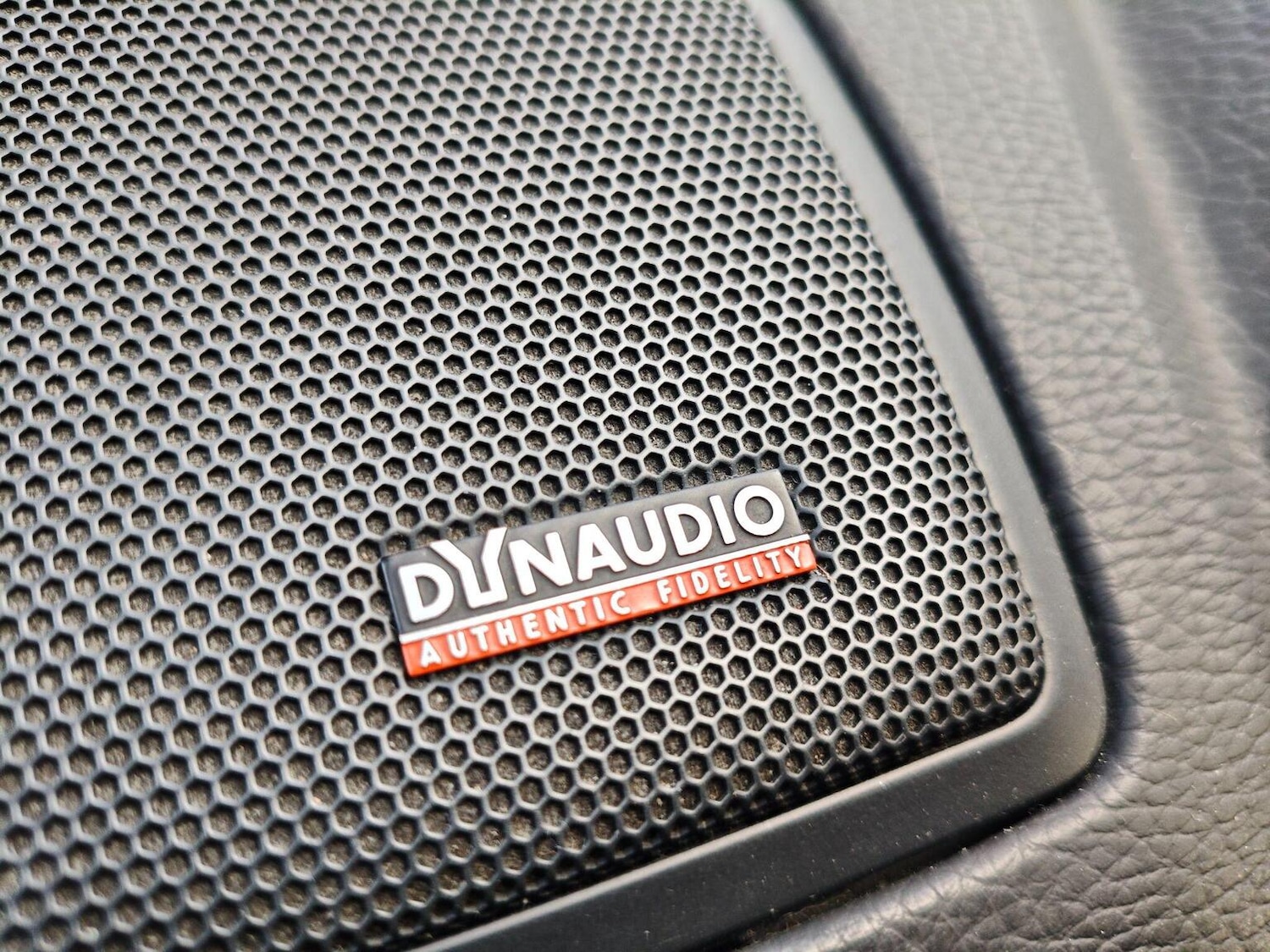 Used Volvo XC90 2008 for sale - 77051599: Photo 32