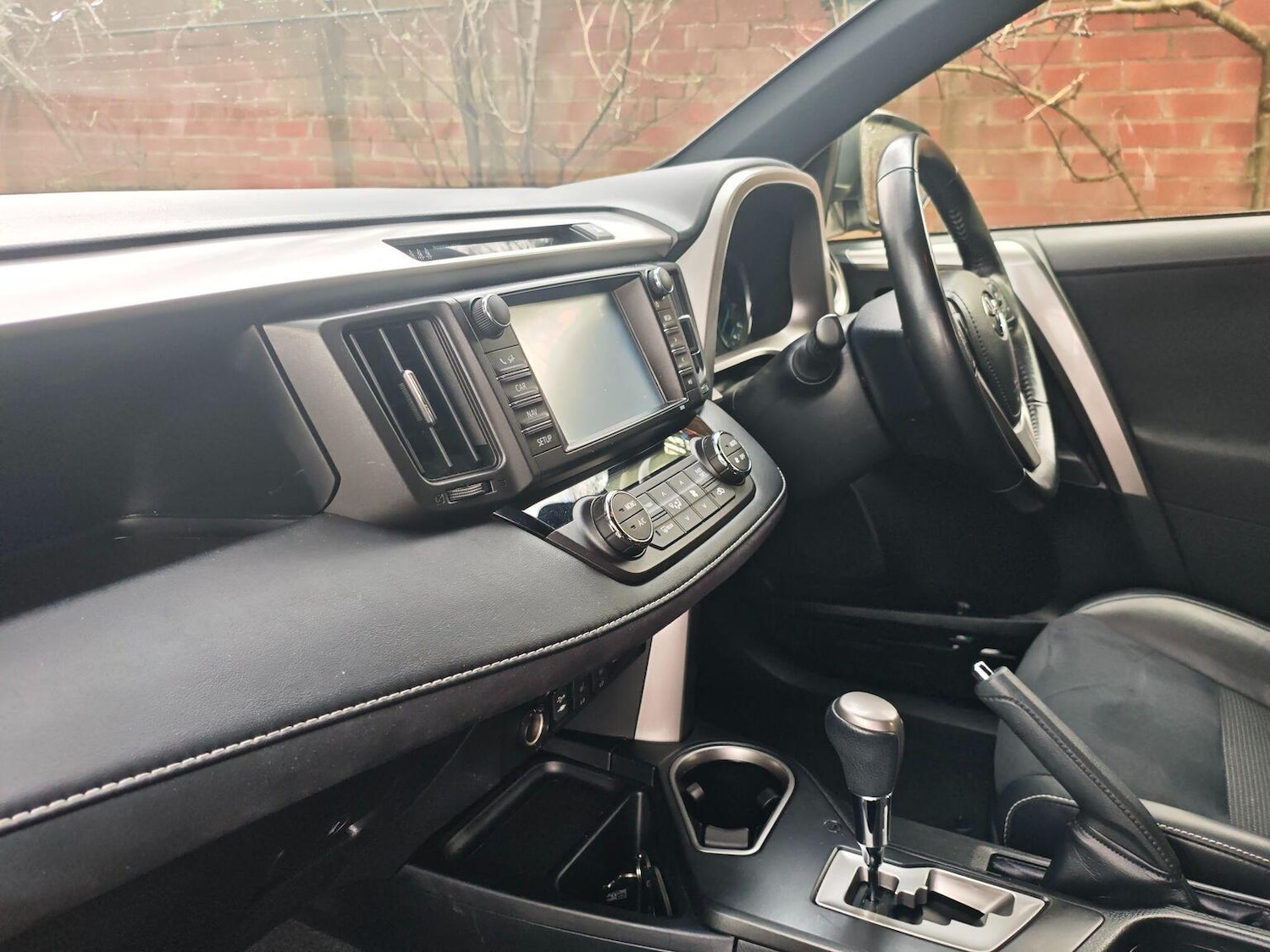 Used Toyota RAV4 2018 for sale - 77336238: Photo 10