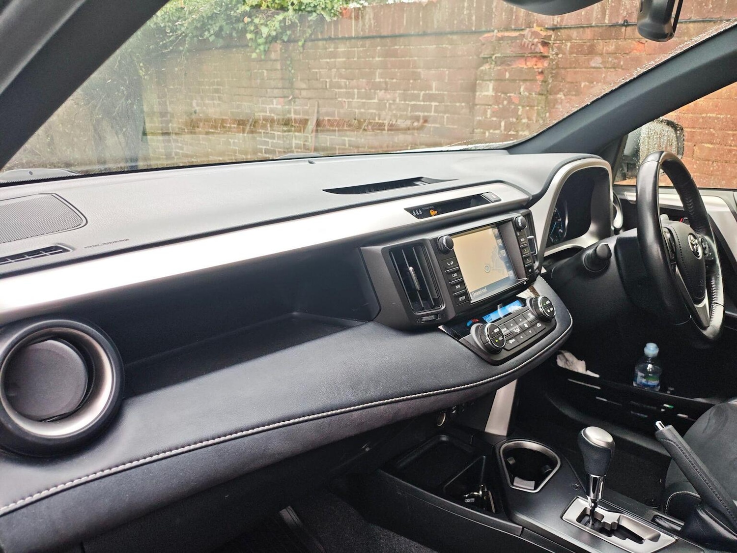 Used Toyota RAV4 2018 for sale - 77336238: Photo 11