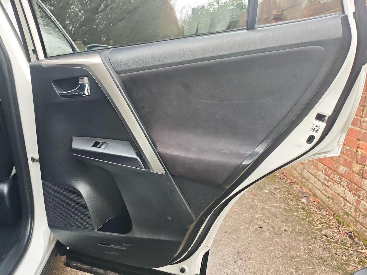 Used Toyota RAV4 2018 for sale - 77336238: Photo 23