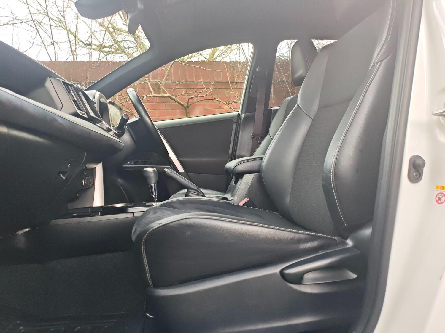 Used Toyota RAV4 2018 for sale - 77336238: Photo 42