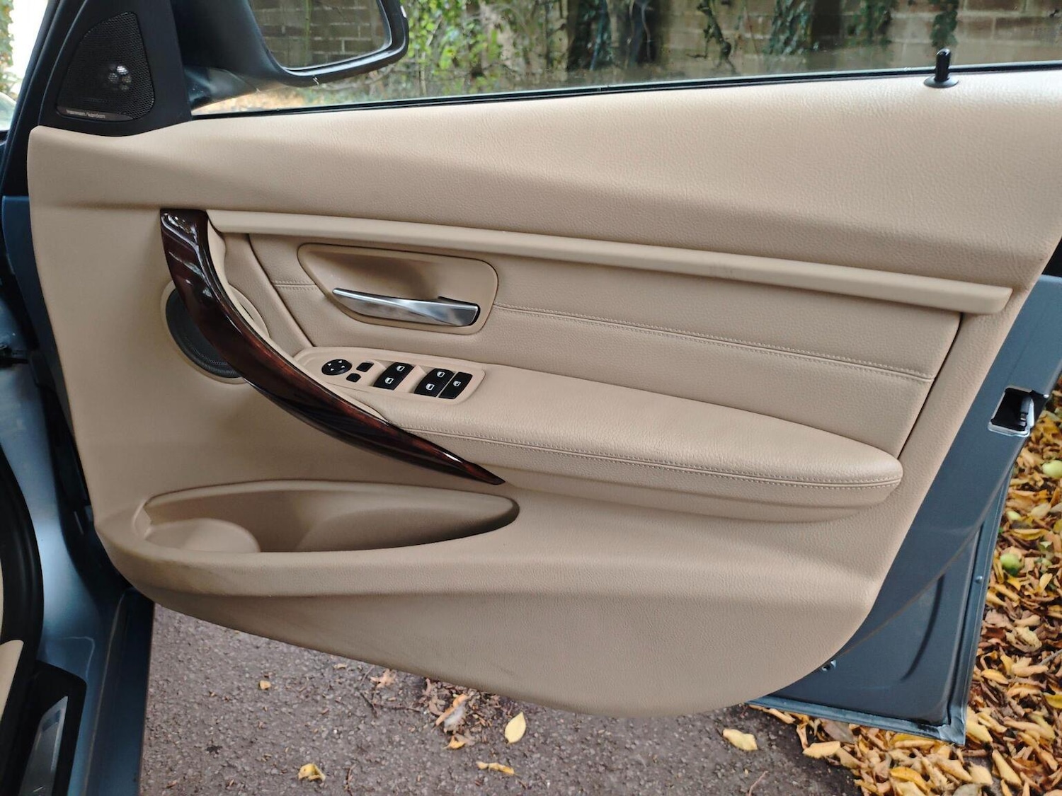 Used BMW 3 Series 2012 for sale - 76638040: Photo 17