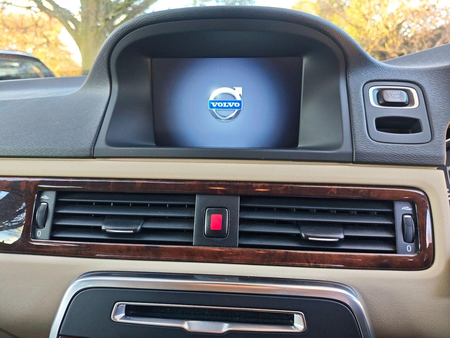 Used Volvo V70 2014 for sale - 76670773: Photo 35