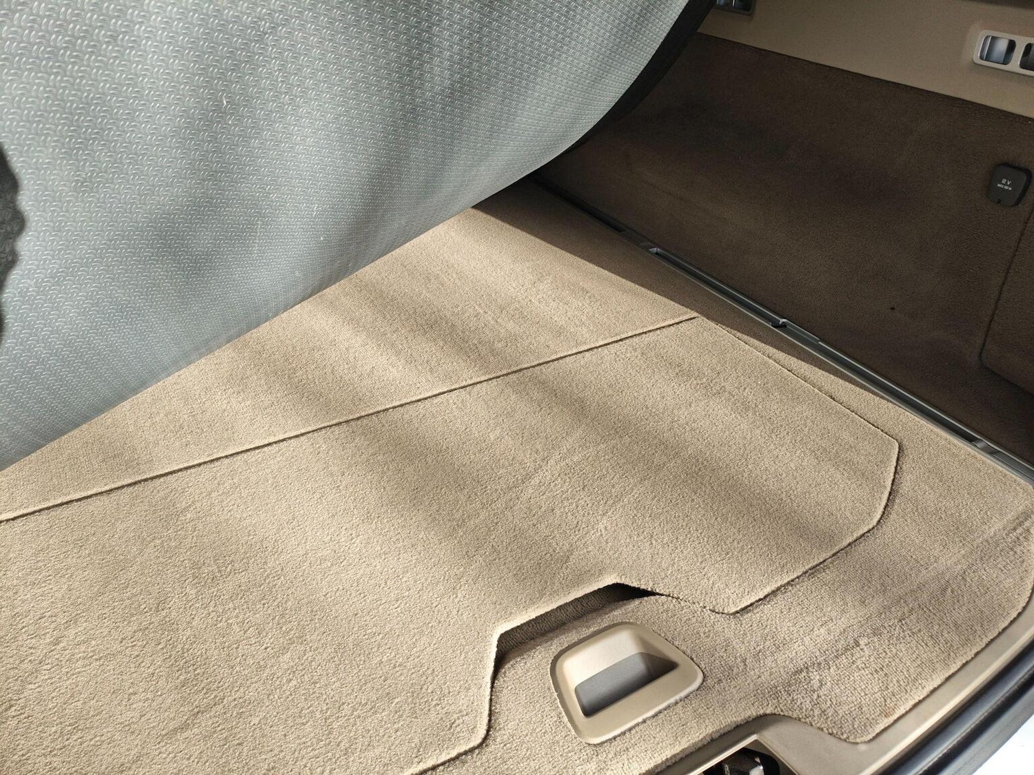 Used Volvo V70 2014 for sale - 76670773: Photo 40