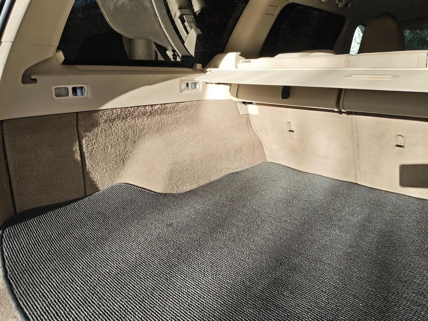 Used Volvo V70 2014 for sale - 76670773: Photo 41