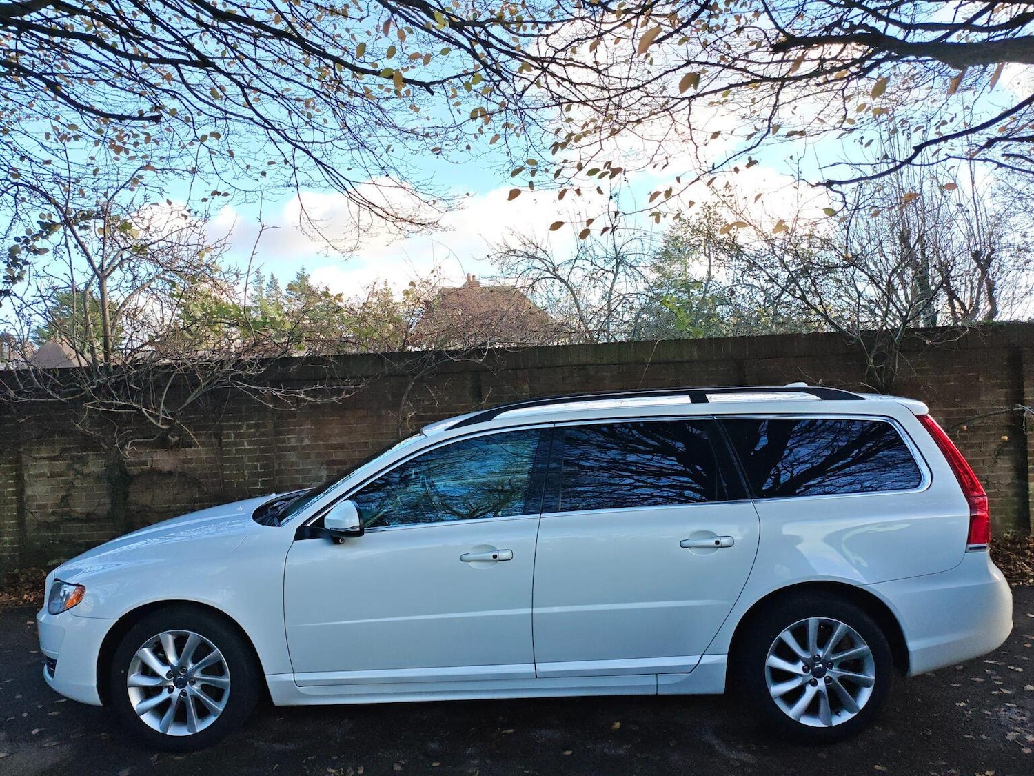 Used Volvo V70 2014 for sale - 76670773: Photo 5